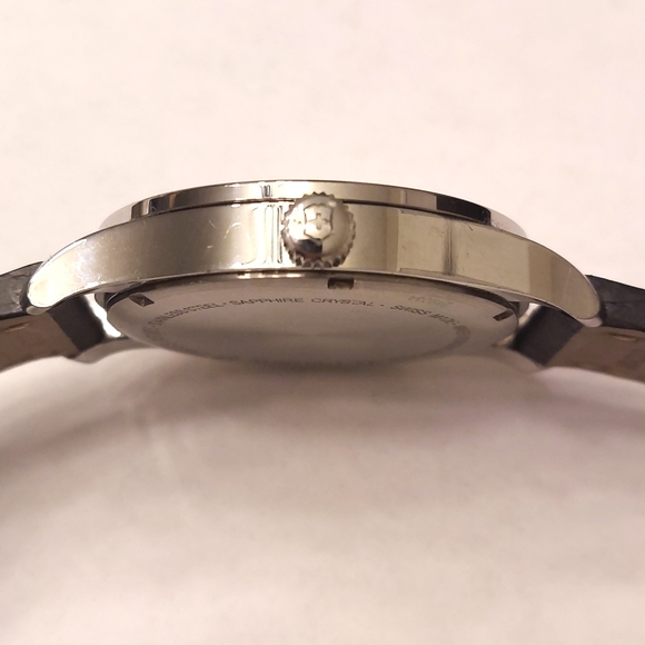 Victorinox Swiss Army Watch - Picture 4 of 15